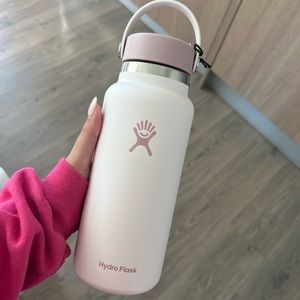 Limited edition Hydroflask - juneberry